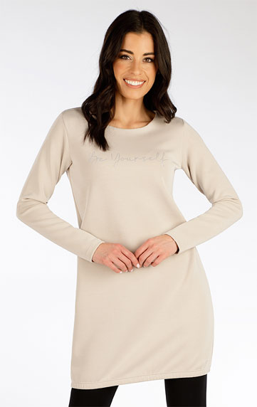 Dresses, skirts, tunics > Women´s dress with long sleeves. 7F075