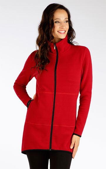 Women´s long fleece sweatshirt with zipper.
