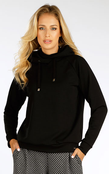 Women´s hoodie jacket.