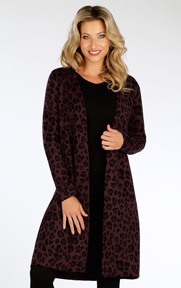 Women´s cardigan with long sleeves.