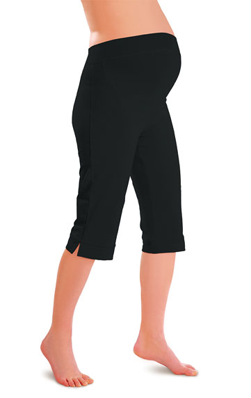 Maternity 3/4 length leggings.