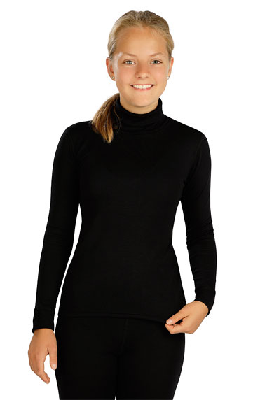 Children´s thermal turtleneck shirt with long sleeves.