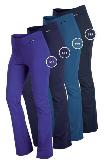 Women´s long boot-cut leggings.