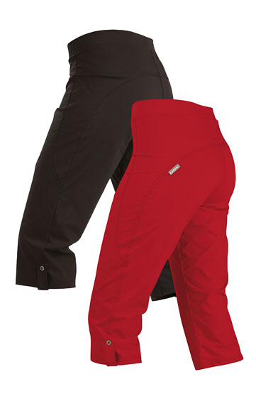 Trousers and shorts > Women´s low waist 3/4 length trousers. 9D313