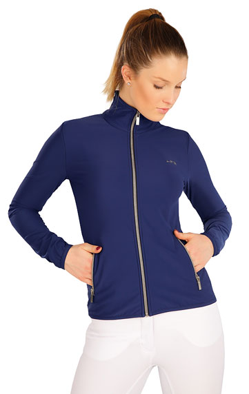 Women´s jacket with stand up collar.